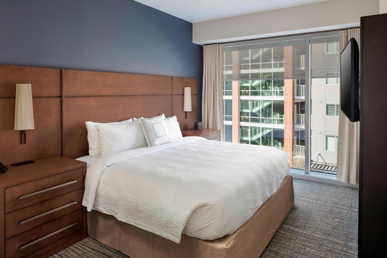 Residence Inn By Marriott Greenville Downtown Exterior foto